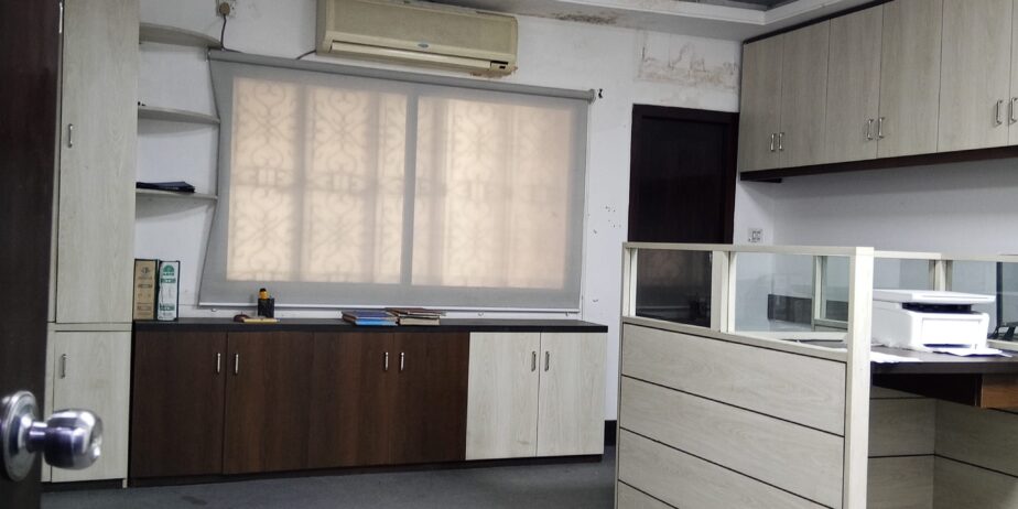 Office space rent in Gulshan -1 Sq-2250